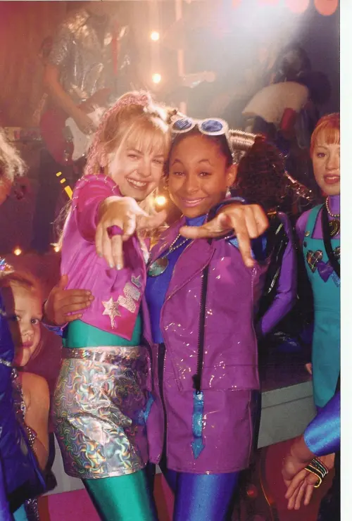 Постер до фільму "Zenon: Girl of the 21st Century"