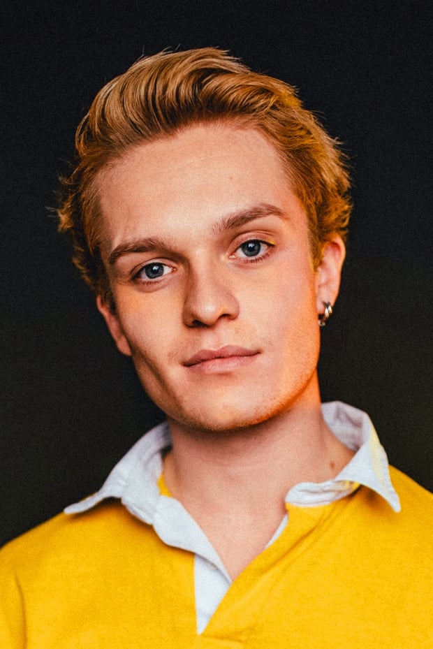 Фото  (Tom Glynn-Carney)