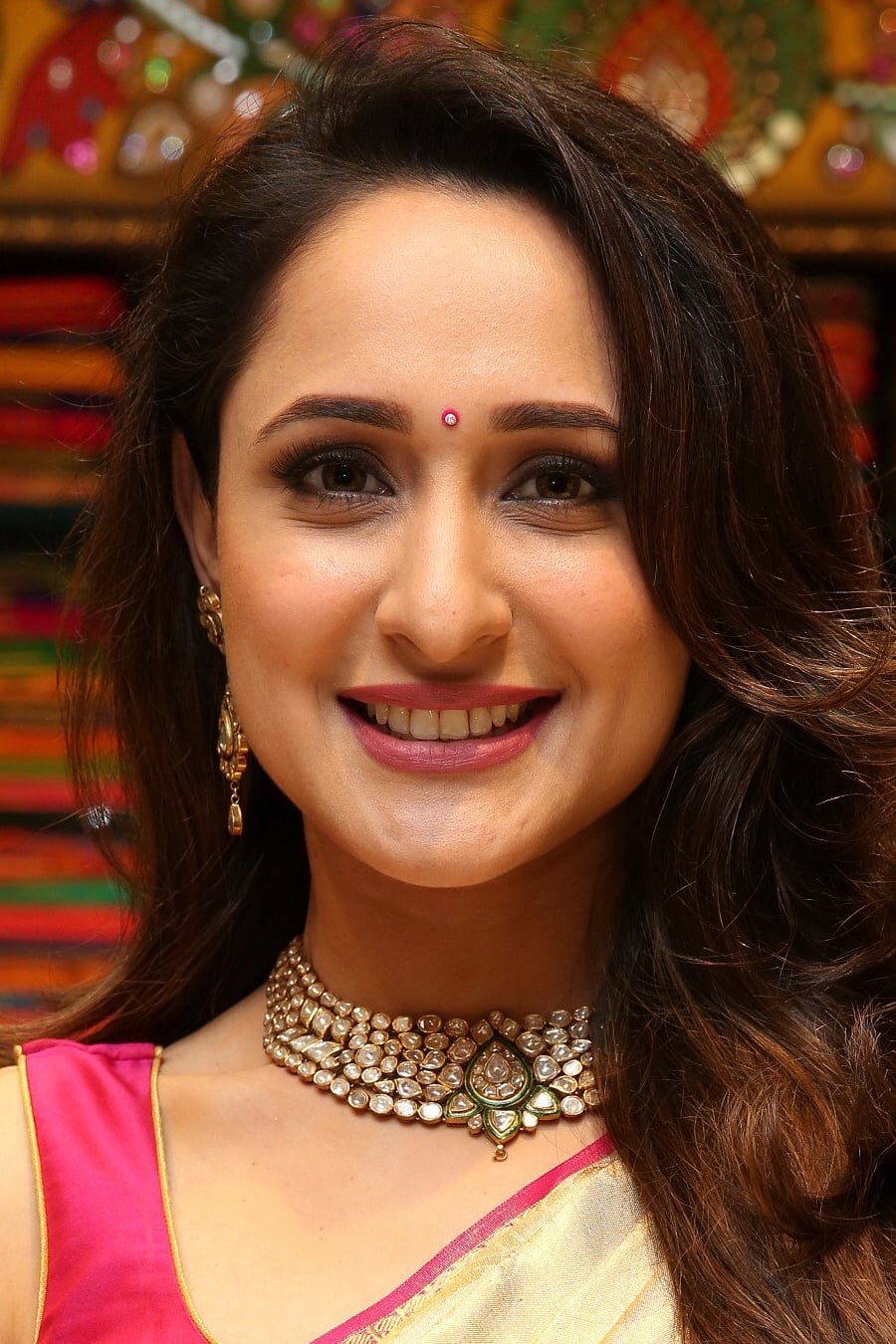 Фото  (Pragya Jaiswal)