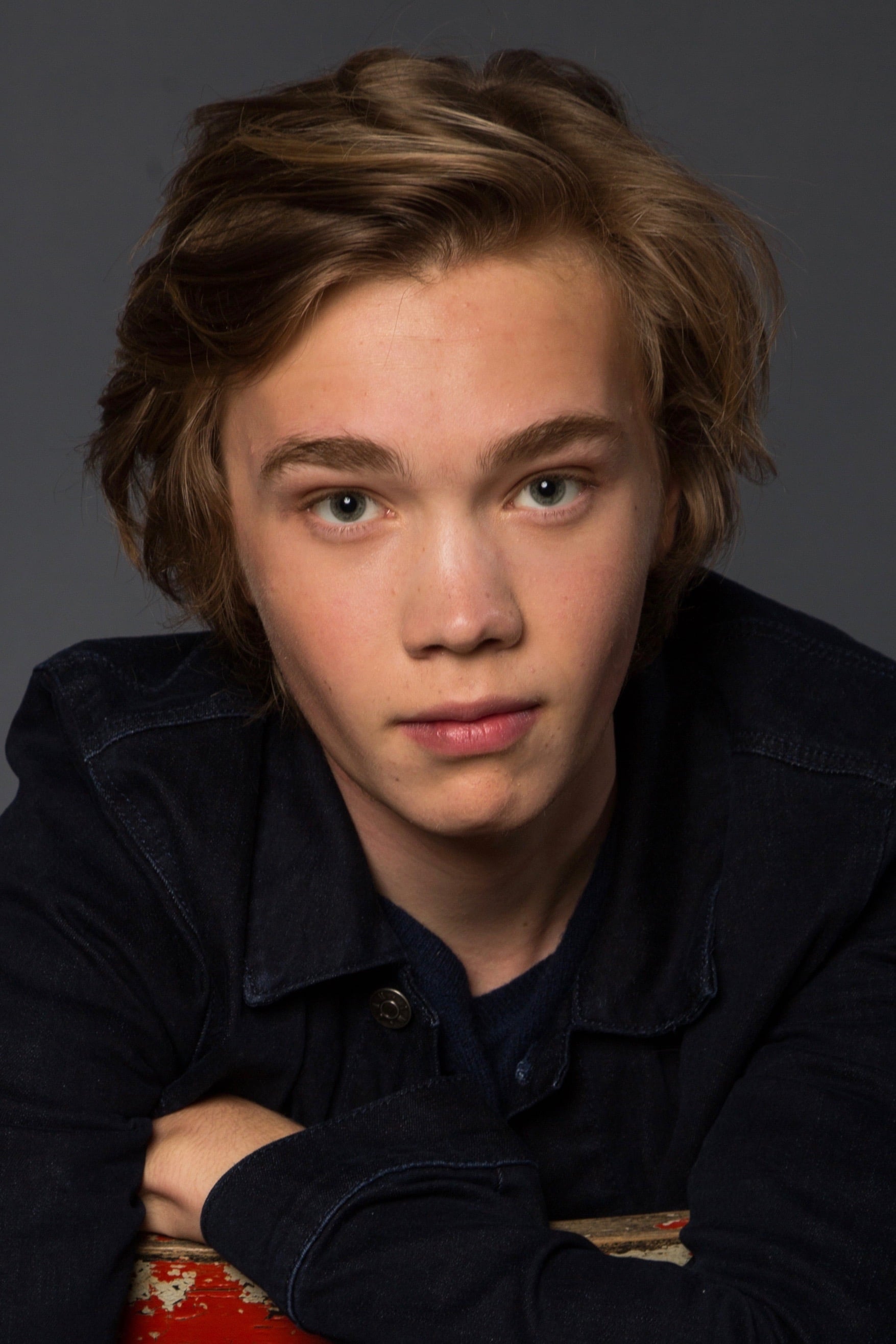 Фото Чарлі Пламмер (Charlie Plummer)