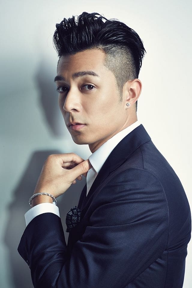 Фото  (Pakho Chau)