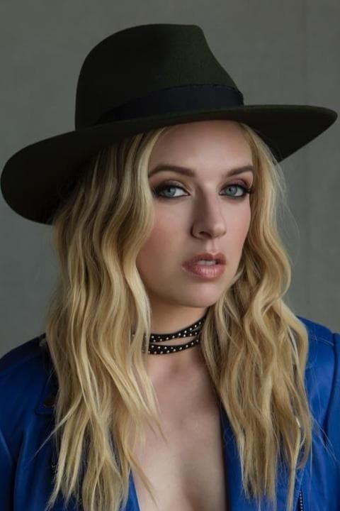 Фото  (ZZ Ward)