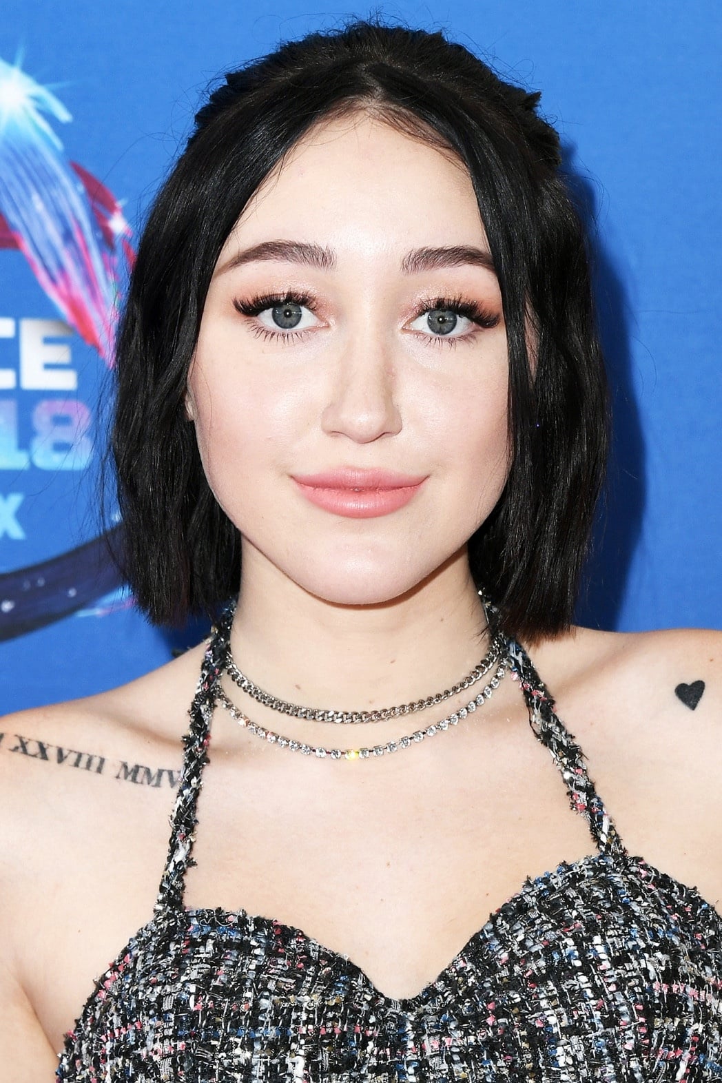 Фото  (Noah Cyrus)