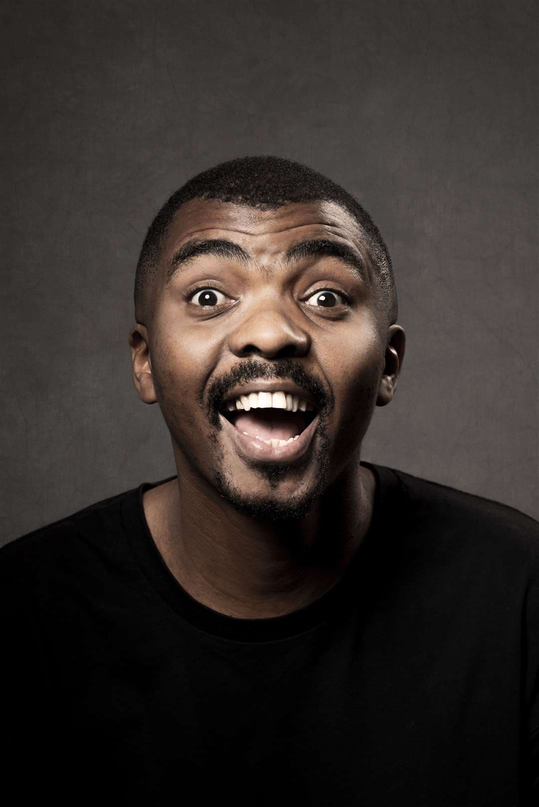 Фото  (Loyiso Gola)