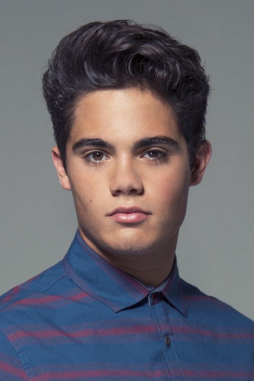 Фото  (Emery Kelly)