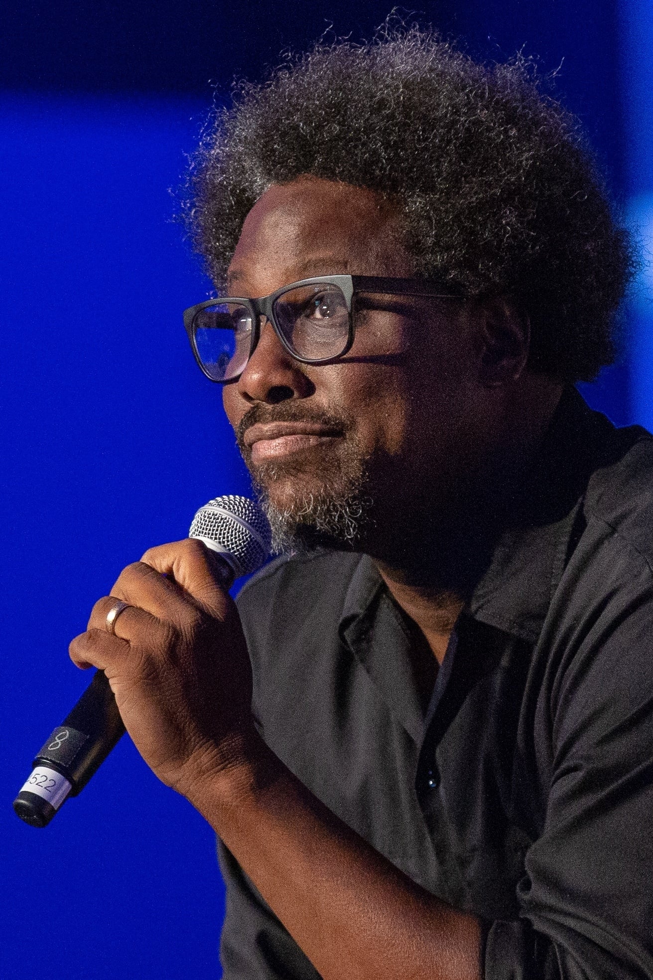 Фото  (W. Kamau Bell)