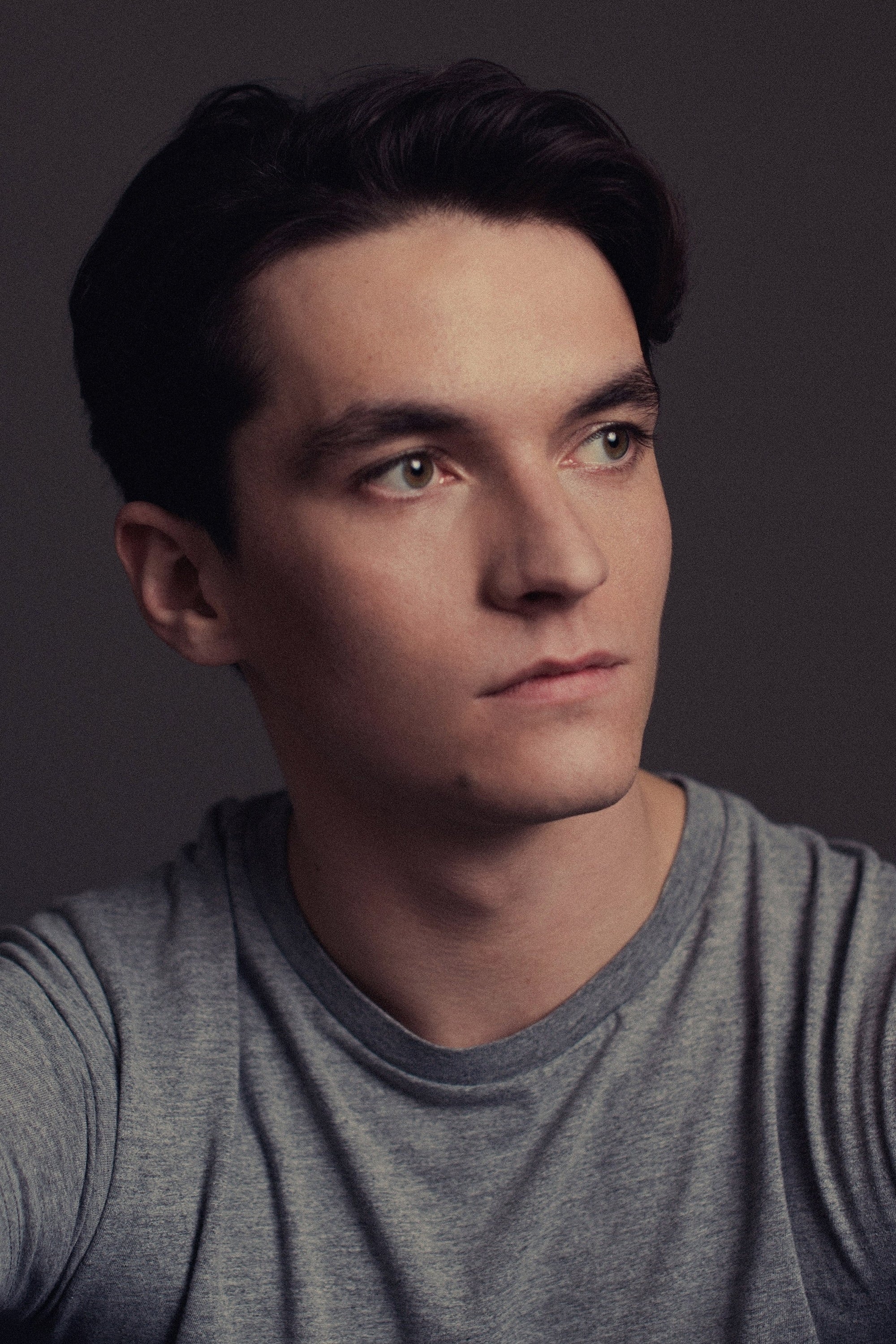 Фото  (Fionn Whitehead)