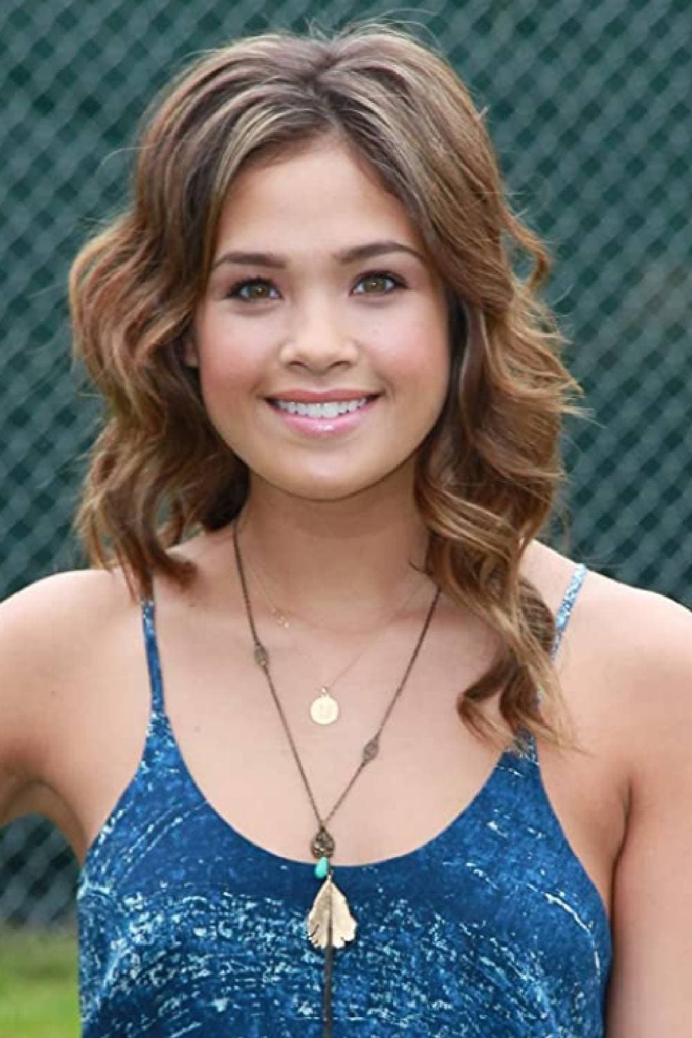 Фото  (Nicole Gale Anderson)