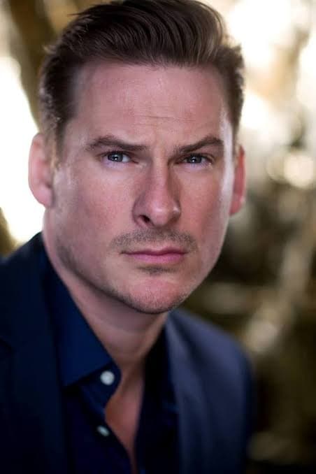 Фото  (Lee Ryan)