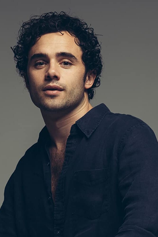 Фото  (Toby Sebastian)