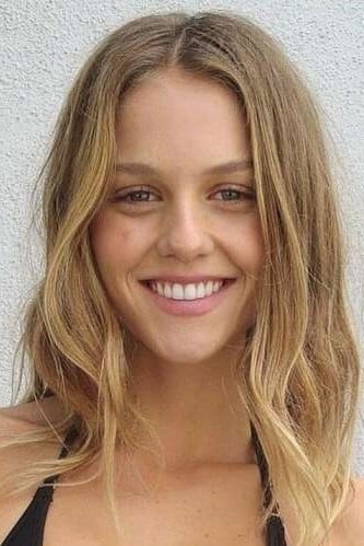 Фото  (Isabelle Cornish)