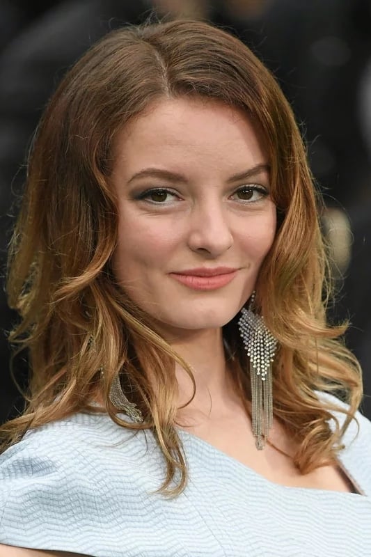 Фото Дакота Блю Річардс (Dakota Blue Richards)