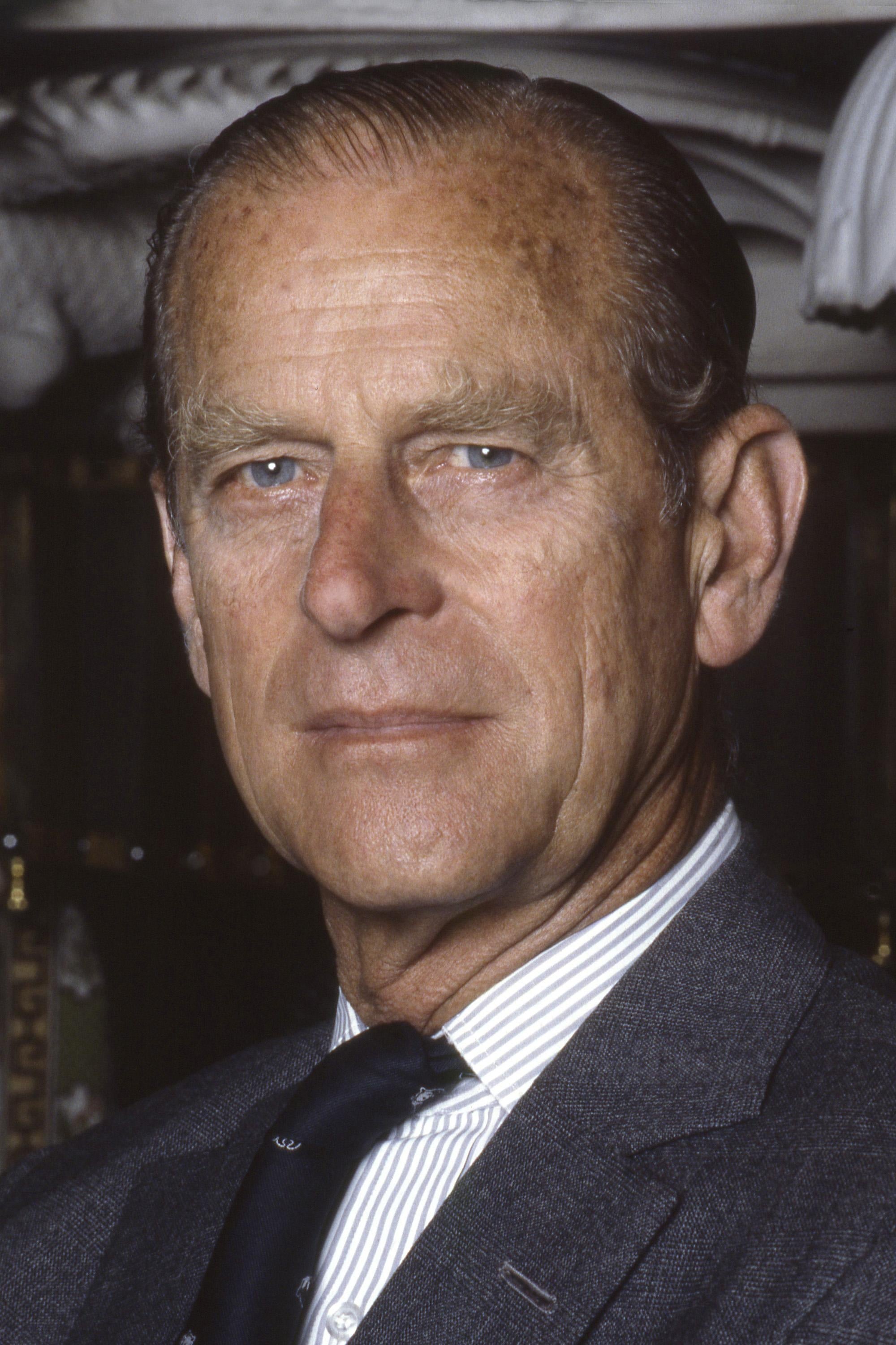 Фото  (Prince Philip, Duke of Edinburgh)