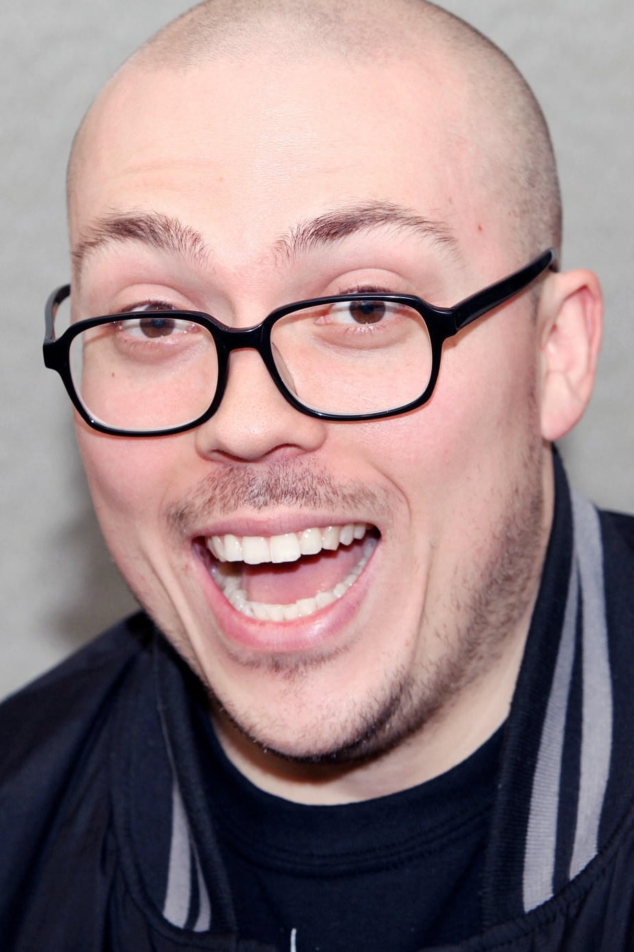 Фото  (Anthony Fantano)