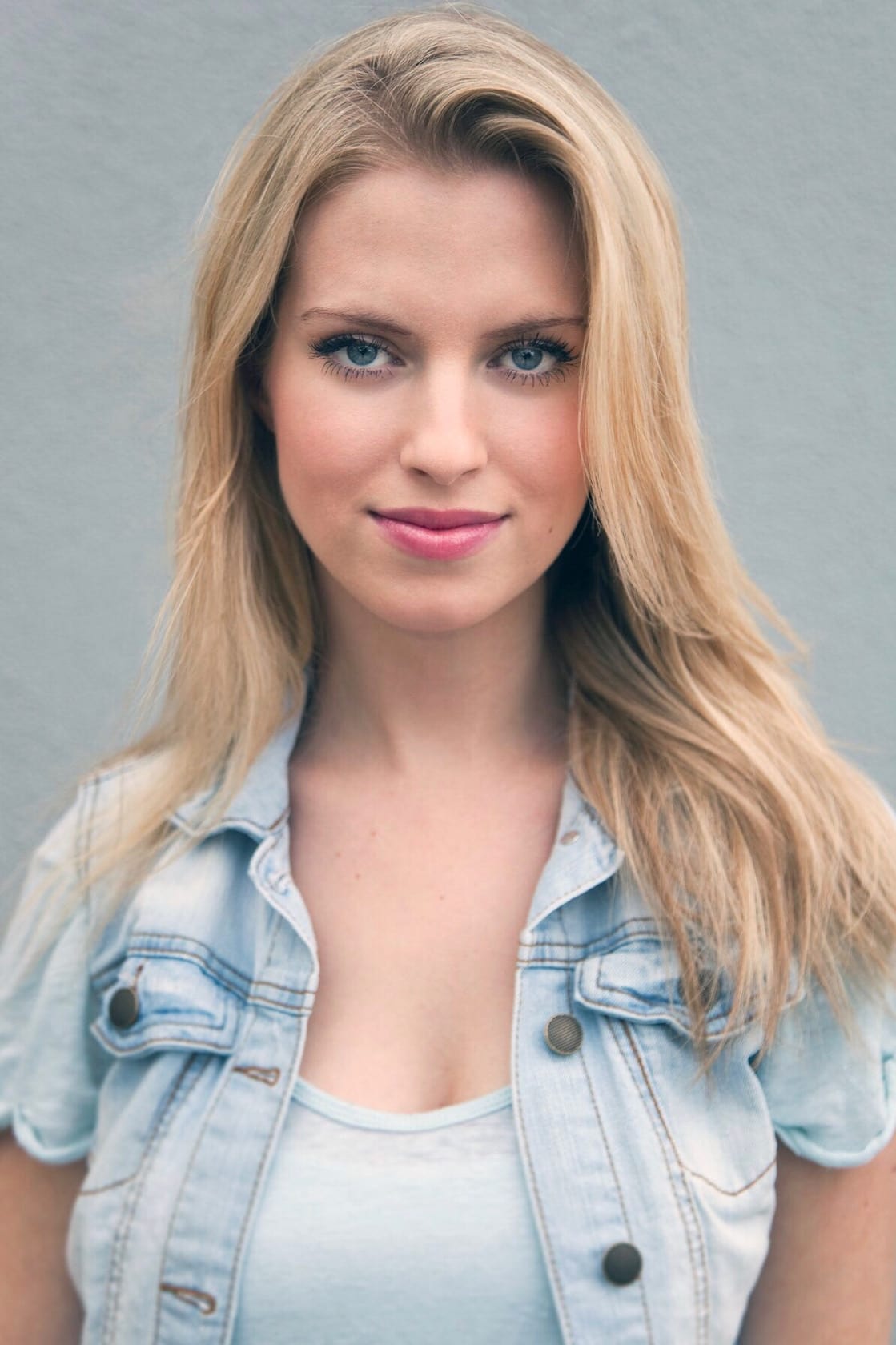 Фото  (Barbara Dunkelman)