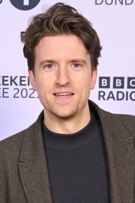 Фото  (Greg James)