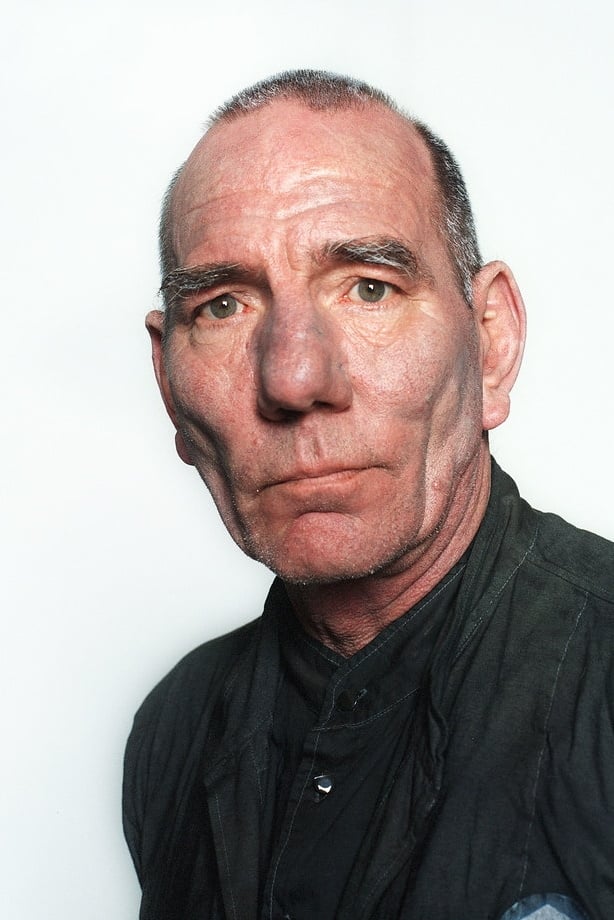 Фото Піт Постлетвейт (Pete Postlethwaite)