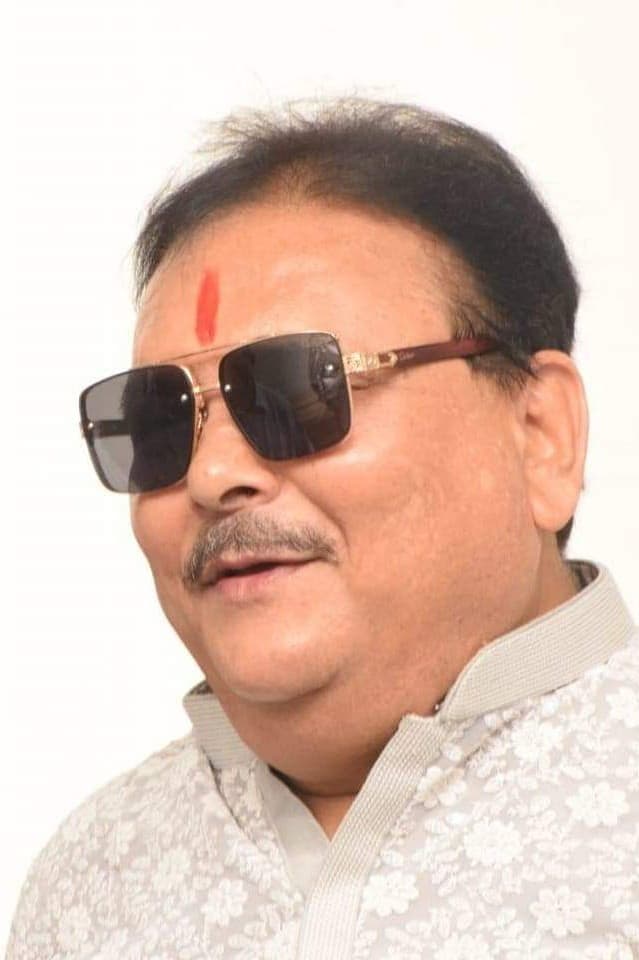 Фото  (Madan Mitra)