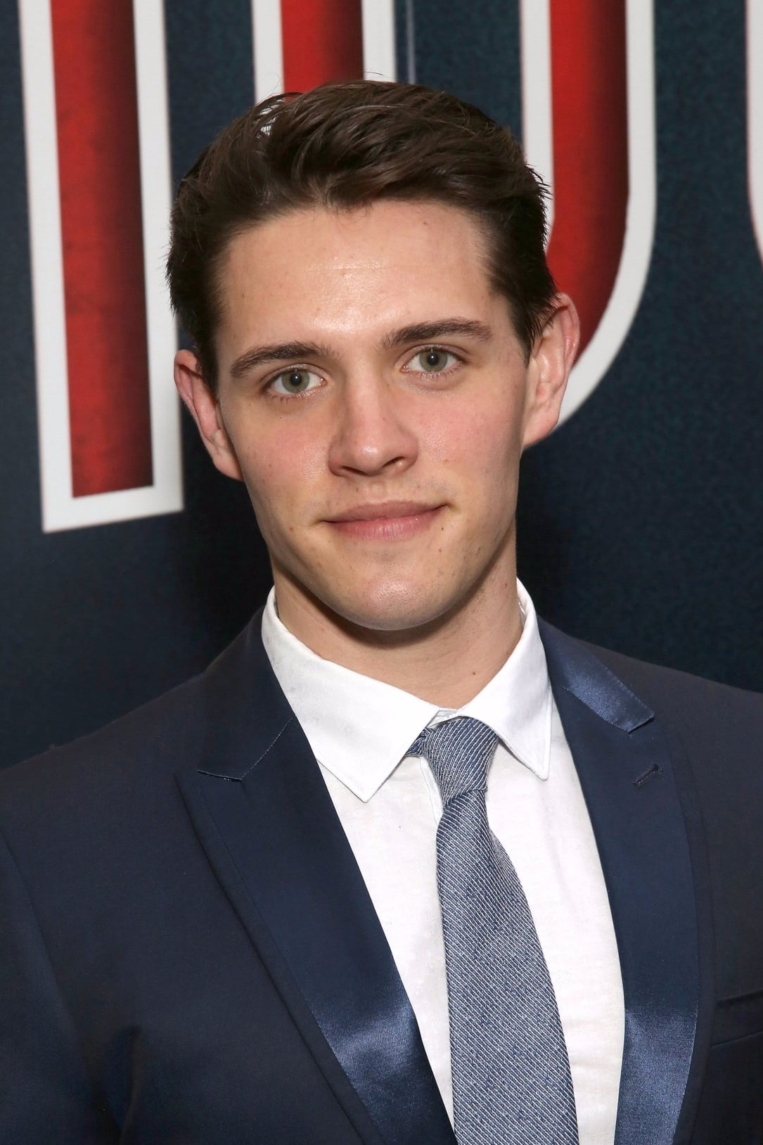 Фото  (Casey Cott)