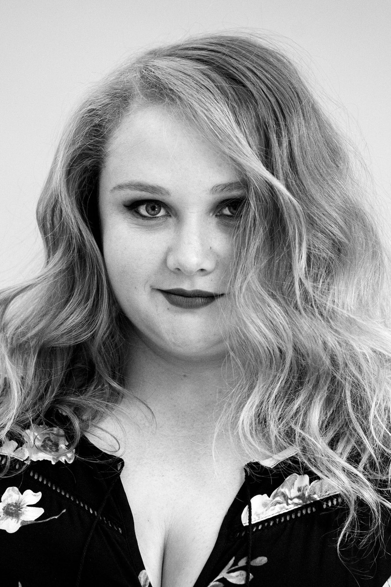 Фото  (Danielle Macdonald)