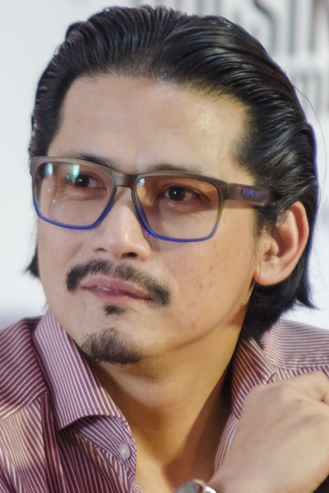 Фото  (Robin Padilla)