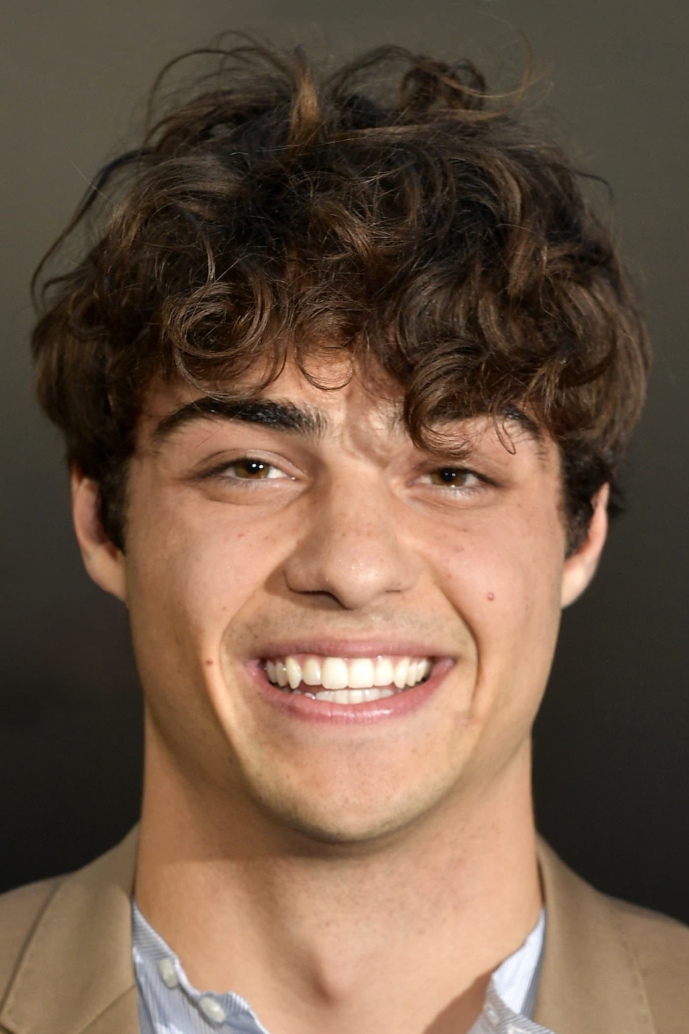 Фото Ноа Сентінео (Noah Centineo)