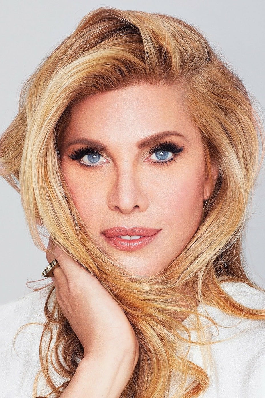 Фото  (Candis Cayne)