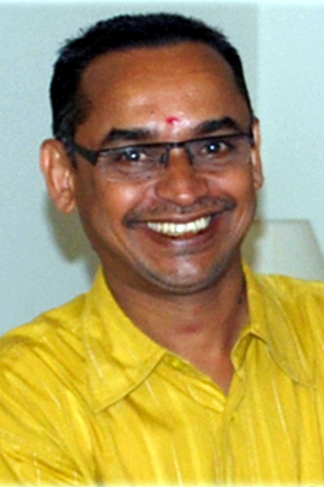 Фото  (Vayalar Sarath Chandra Varma)