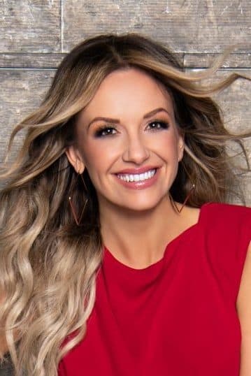 Фото  (Carly Pearce)