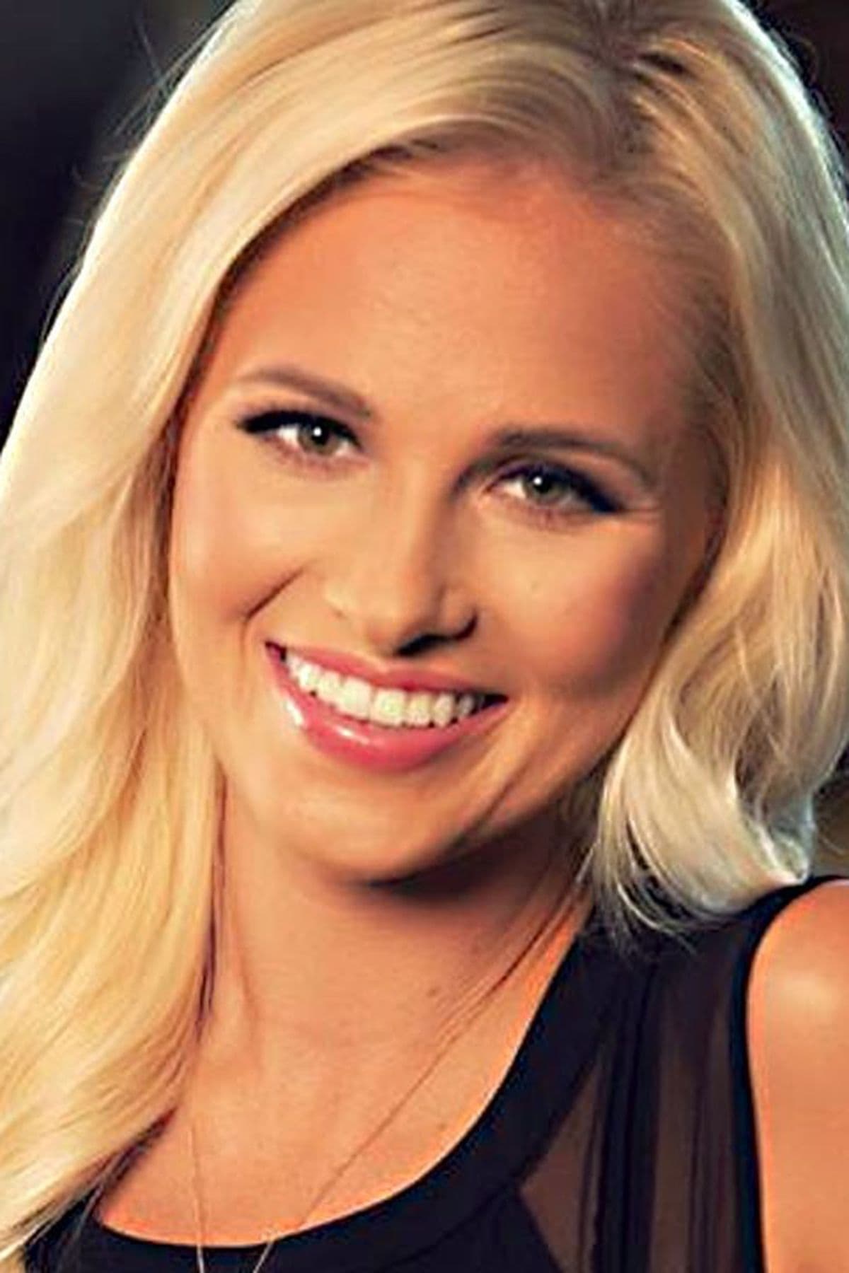 Фото  (Tomi Lahren)