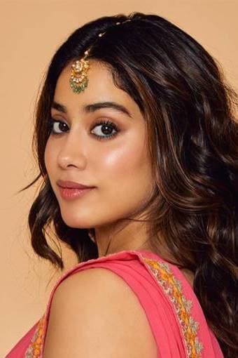 Фото  (Janhvi Kapoor)