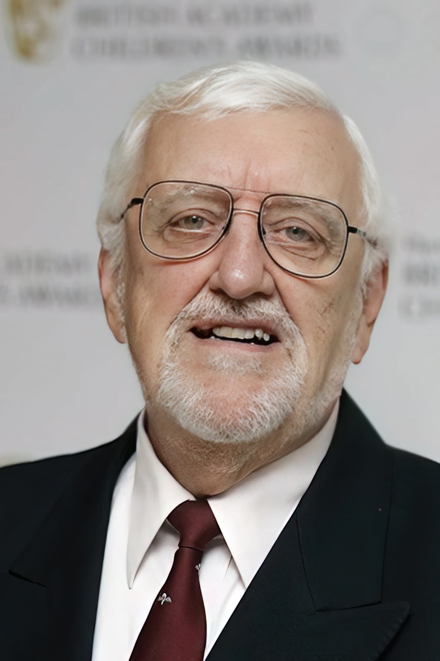 Фото Бернард Кріббінс (Bernard Cribbins)