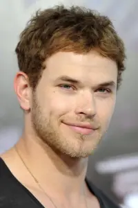 Фото Келлан Лутц (Kellan Lutz)