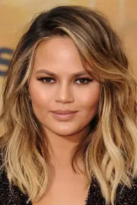 Фото  (Chrissy Teigen)