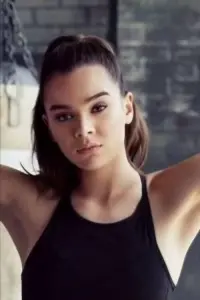 Фото Хейлі Стайнфельд (Hailee Steinfeld)