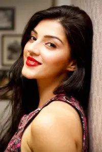 Фото  (Mehreen Pirzada)