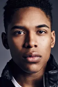 Фото Келвін Гаррісон мл. (Kelvin Harrison Jr.)