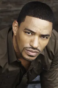 Фото Лаз Алонсо (Laz Alonso)