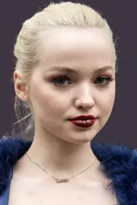 Фото Голуб Камерон (Dove Cameron)