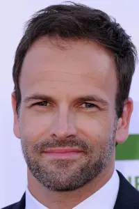 Фото Джонні Лі Міллер (Jonny Lee Miller)