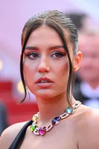 Фото Адель Екзаркопулос (Adèle Exarchopoulos)