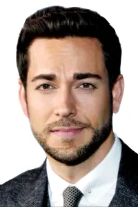 Фото Захарі Леві (Zachary Levi)