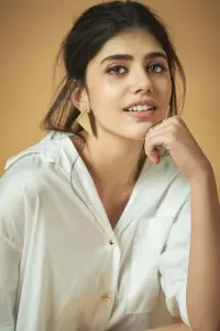 Фото  (Sanjana Sanghi)