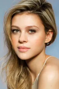 Фото Нікола Пельц Бекхем (Nicola Peltz Beckham)