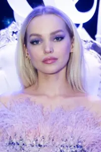 Фото Голуб Камерон (Dove Cameron)