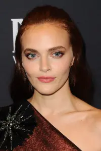 Фото Мадлен Брюер (Madeline Brewer)