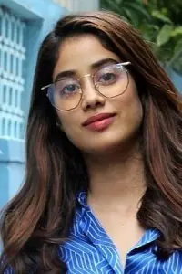 Фото  (Janhvi Kapoor)