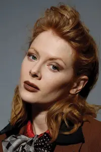 Фото Емілі Бічем (Emily Beecham)