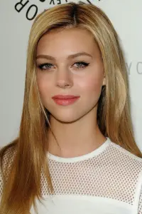 Фото Нікола Пельц Бекхем (Nicola Peltz Beckham)