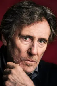 Фото Габріель Бірн (Gabriel Byrne)